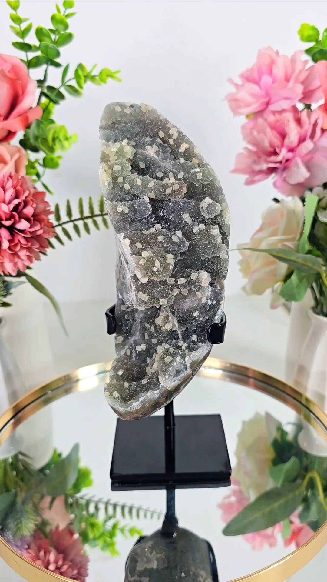 Green Zeolite / Chalcedony Formation on Stand 50