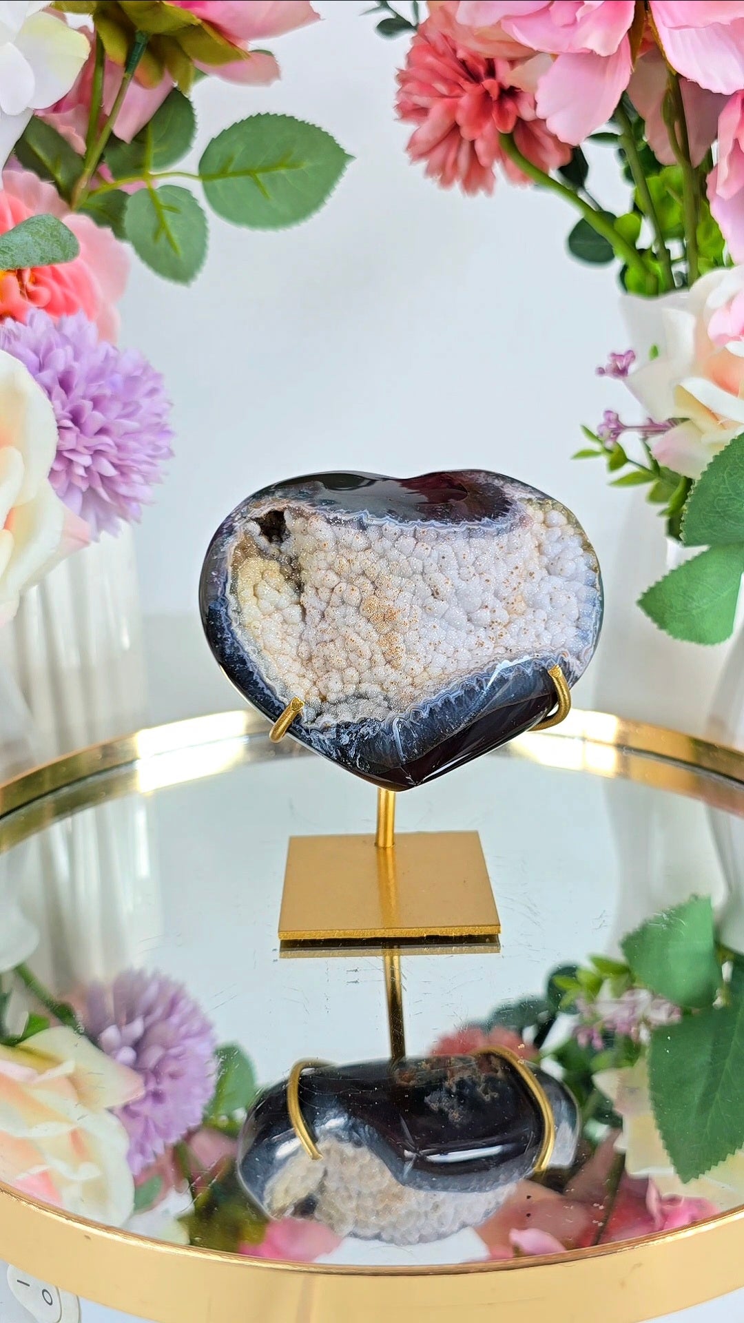 Druzy Agate Heart on stand 243