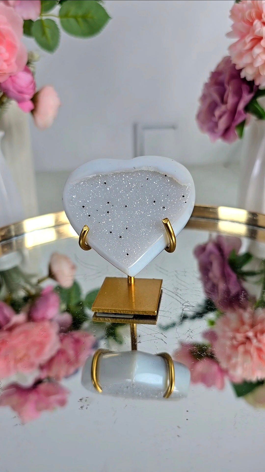Druzy Agate Heart on stand 261