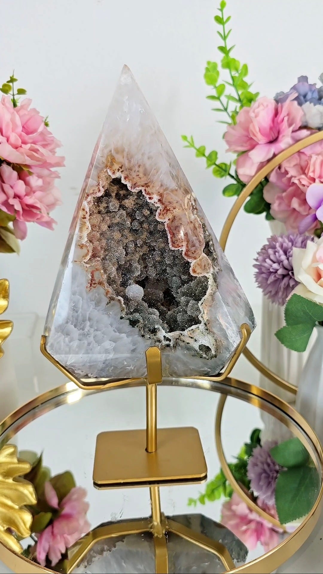 Huge Druzy Quartz Flame / Pyramid / Diamond shape on standD15