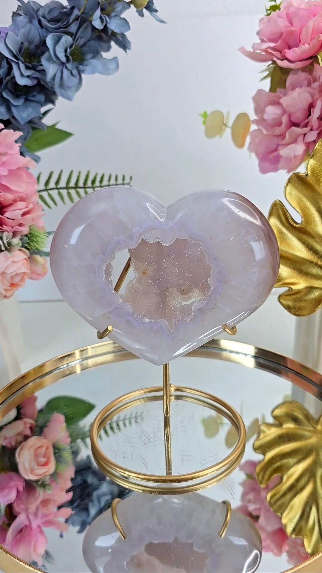 Druzy Agate Heart on stand H44