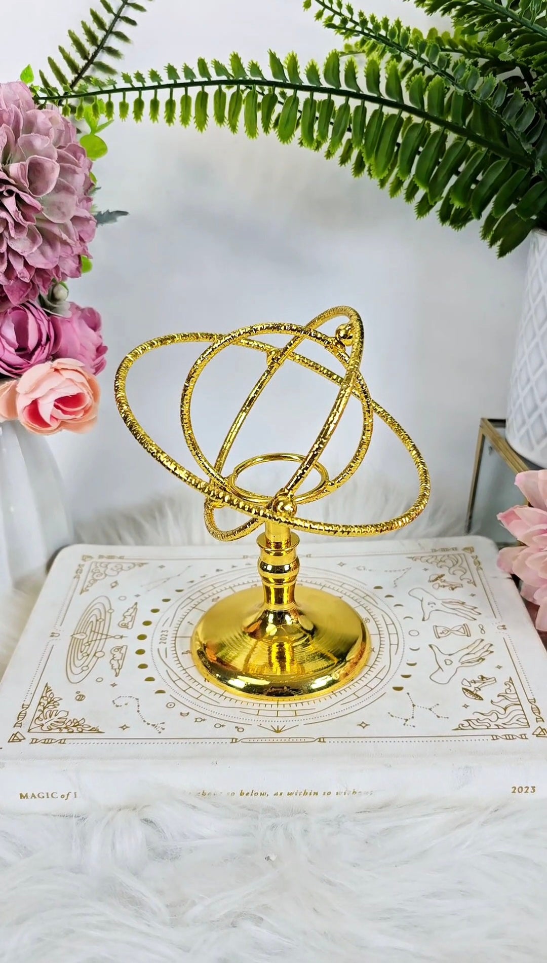 Gold Planet Sphere Stand