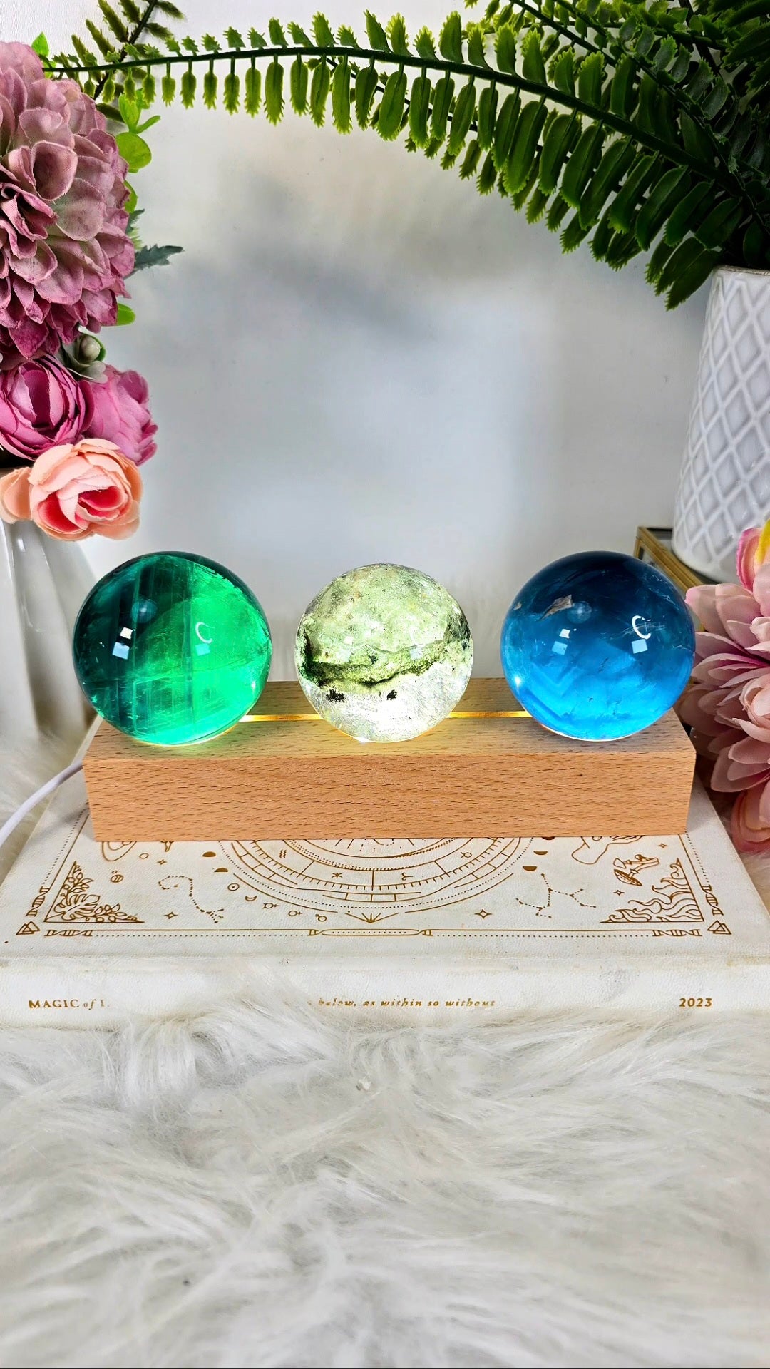 LED-Light Stand / 3 Lights for Spheres and other Crystals