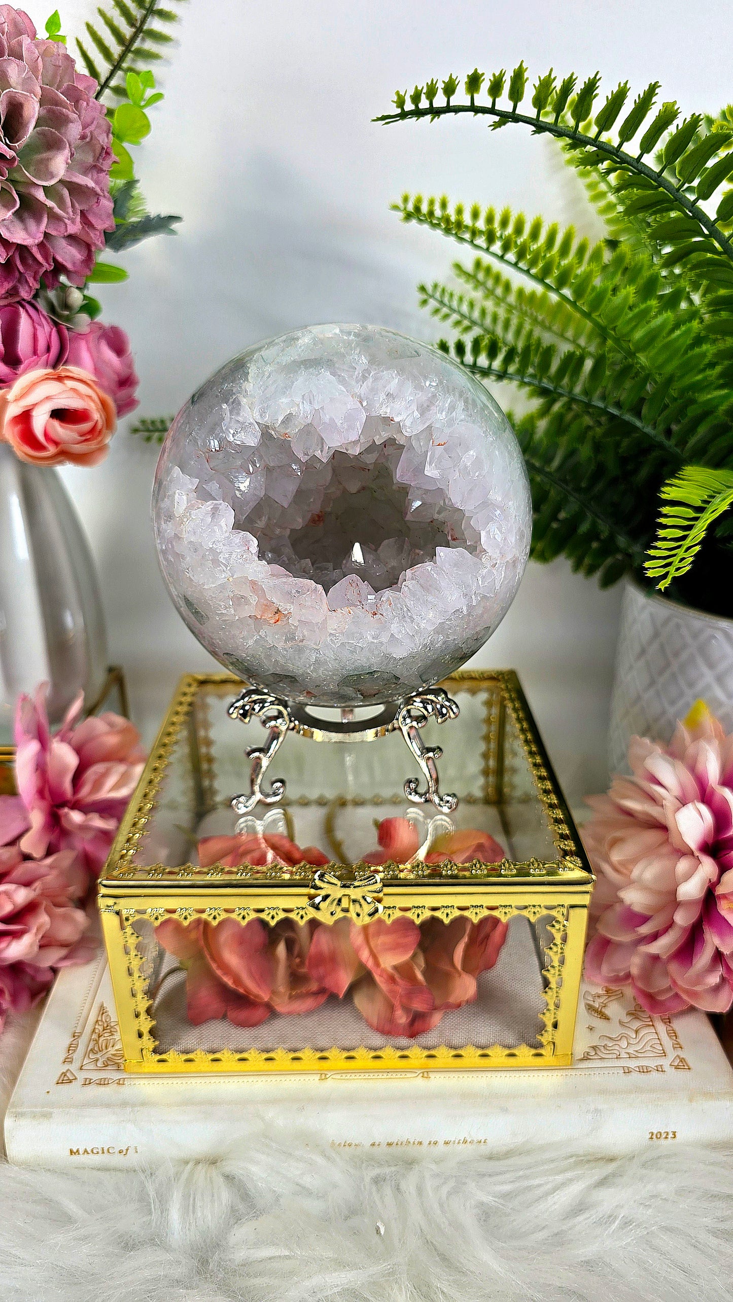 Sphere Stand "Cauldron" Gold or Silver