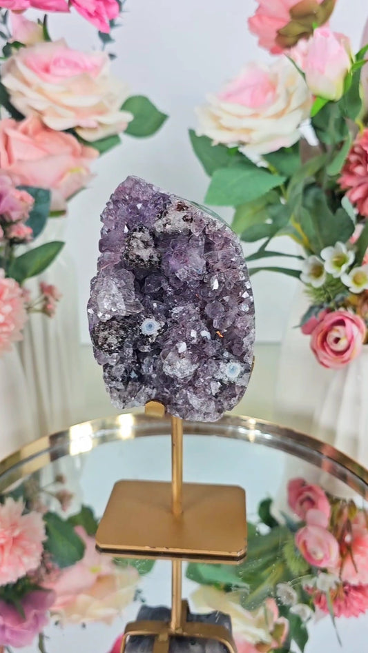 Amethyst formation on Stand