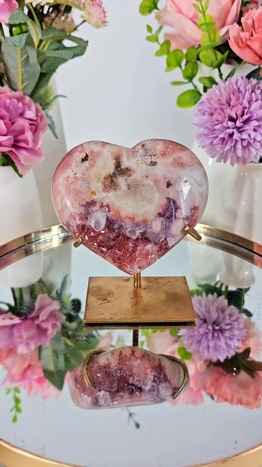 Pink Amethyst Heart on stand H102