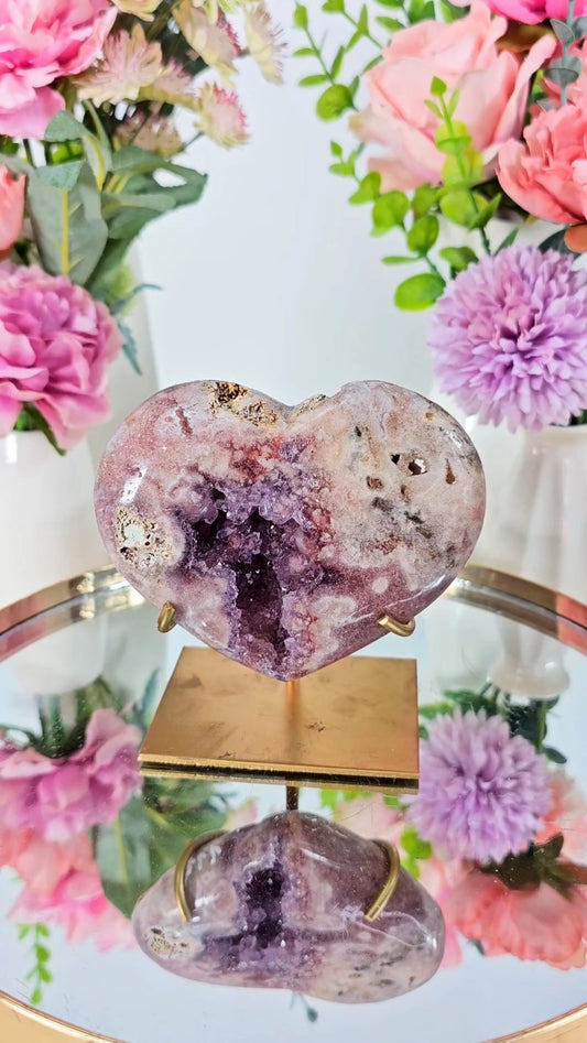 Pink Amethyst Heart on stand H107