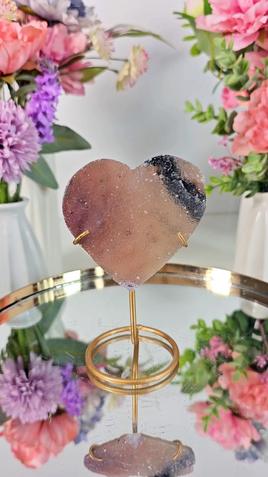 Zeolite / Flower Amethyst Heart on stand H147