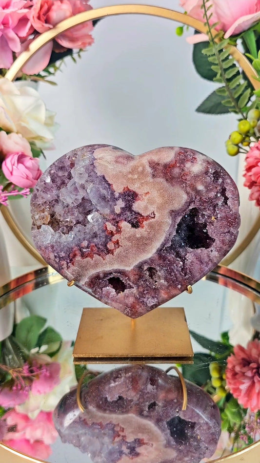 Pink Amethyst Heart on stand H177