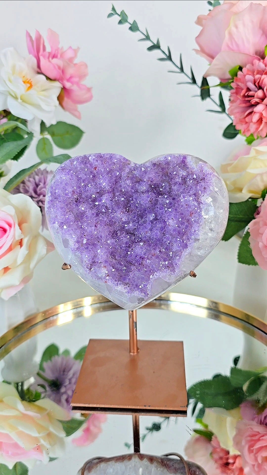 Druzy Rainbow Amethyst Heart on stand 252