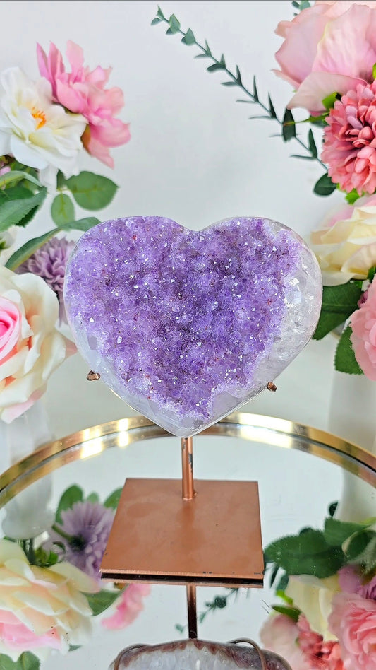 Druzy Rainbow Amethyst Heart on stand 252