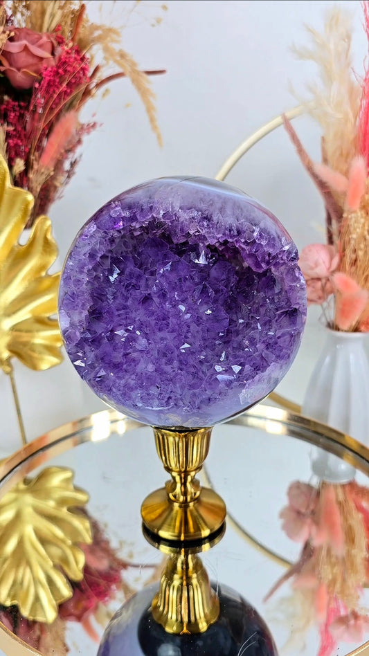 Druzy Amethyst Sphere CS225 (suspected repair)