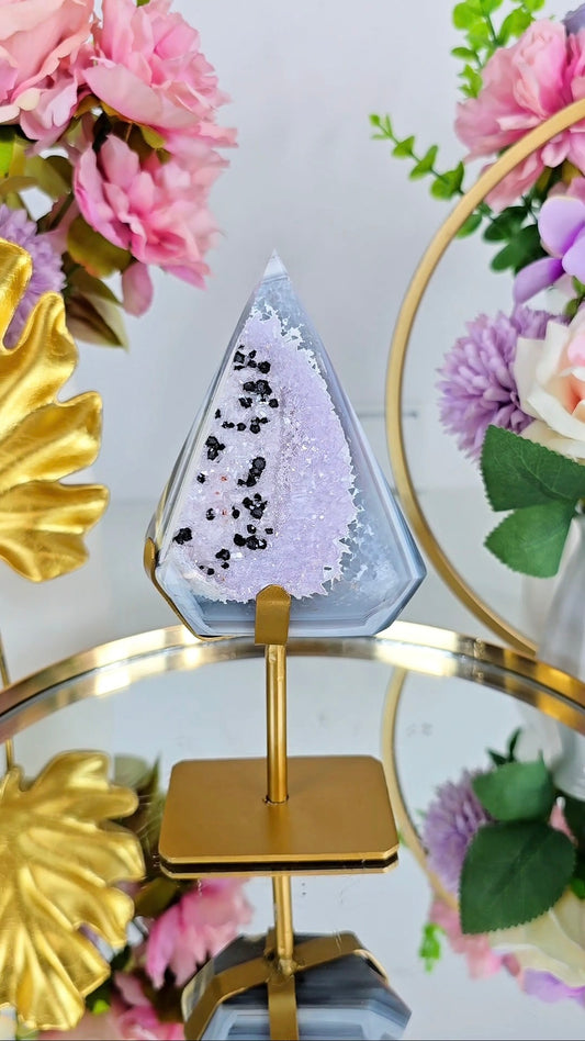 Druzy Agate Flame / Pyramid / Diamond shape on stand D06