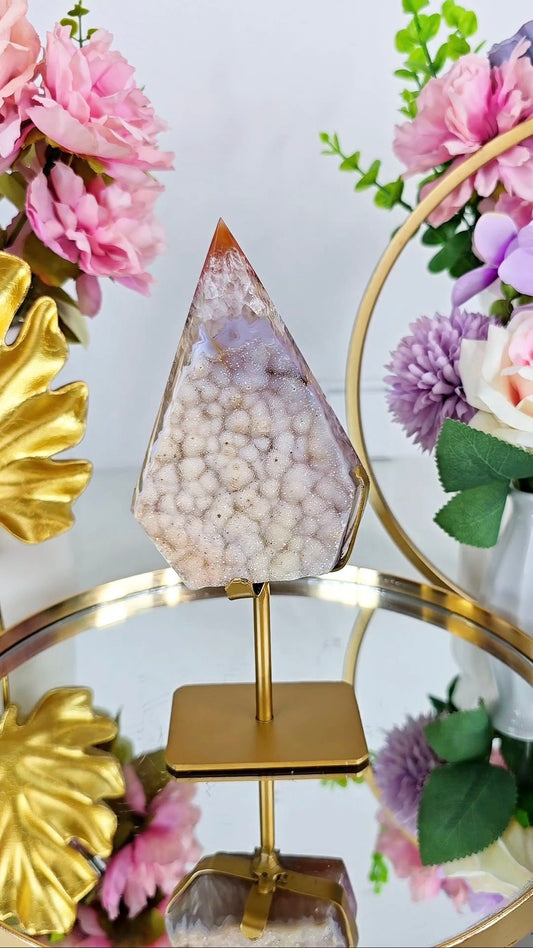 Druzy Agate Flame / Pyramid / Diamond shape on stand D09