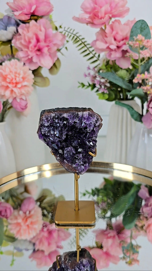 Druzy Amethyst on stand A02