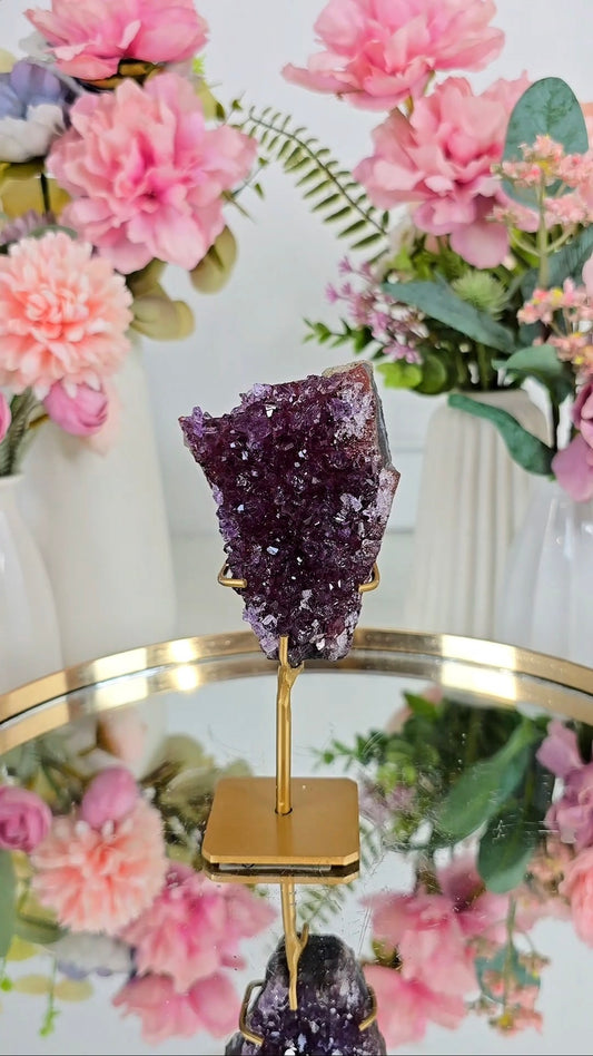 Druzy reddish Amethyst on stand A03