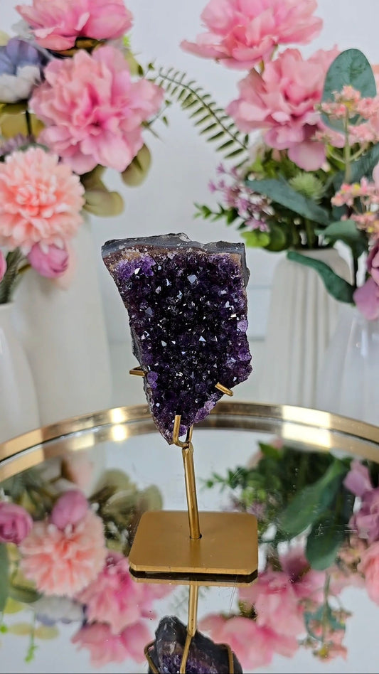 Druzy Amethyst on stand A04