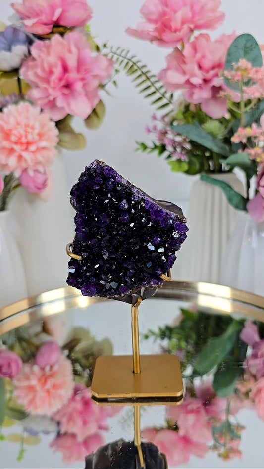 Druzy Dark Amethyst on stand A07