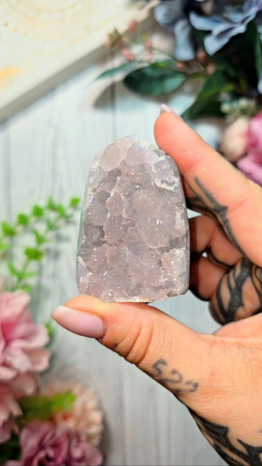 Sugary Rainbow Amethyst Cut Base 50