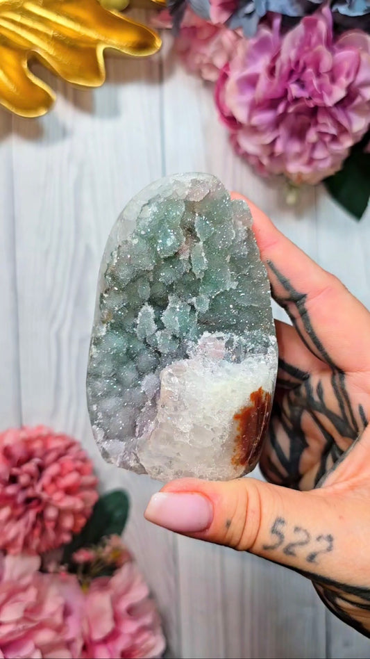 Sugary Rainbow Amethyst Cut Base 59