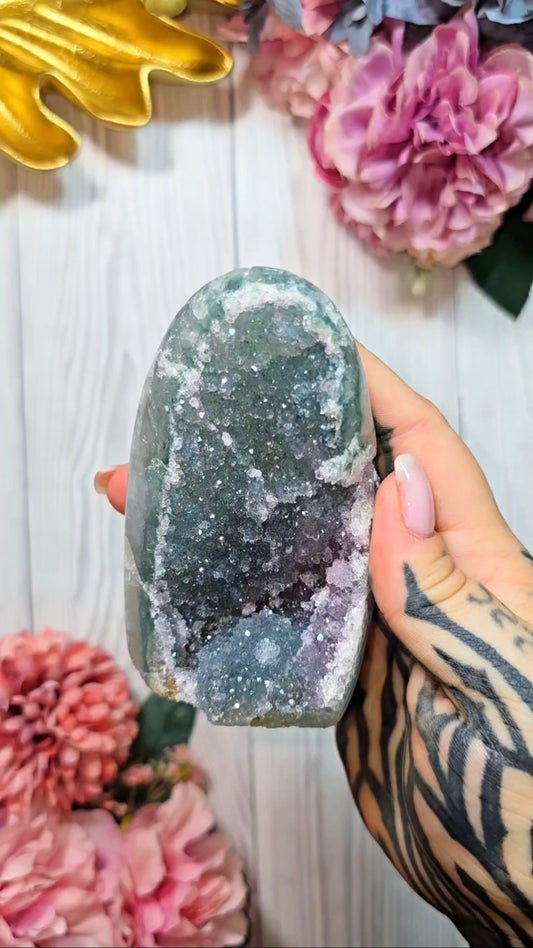 Rainbow Amethyst Cut Base 60