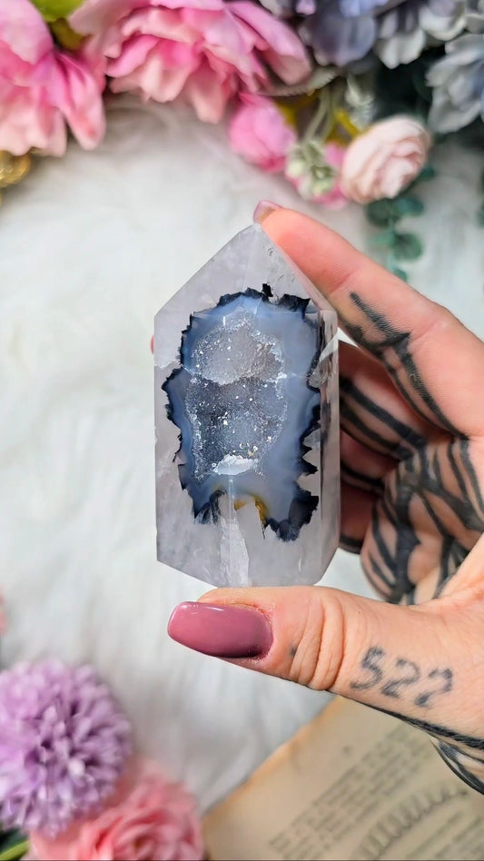 Druzy Agate / Quartz  tower CT584