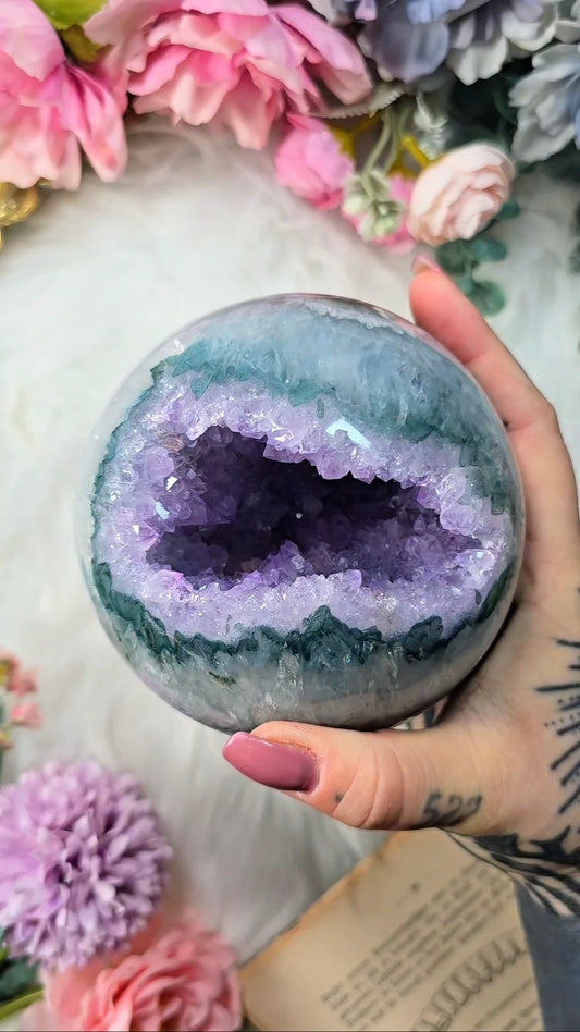 Druzy Quartz / Amethyst Sphere CS251