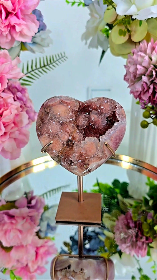 Pink Amethyst Heart on stand H17