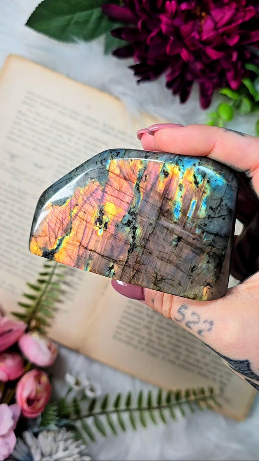 Sunset Labradorite L17