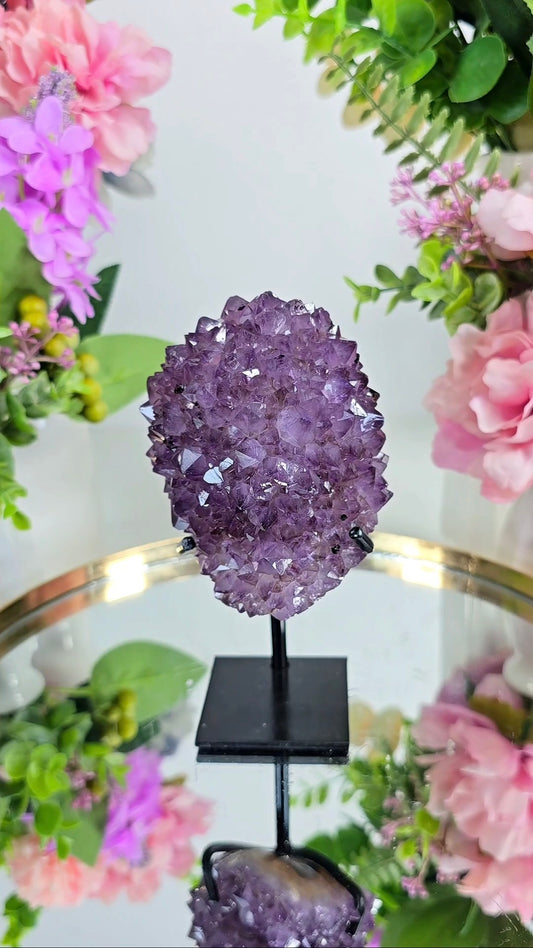 Druzy Amethyst on Stand 28