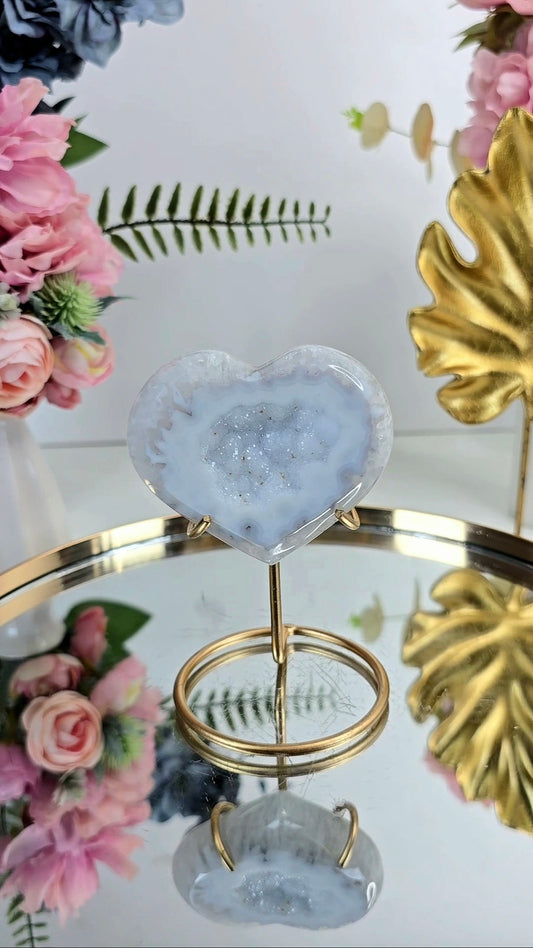 Druzy Agate Heart on stand H34