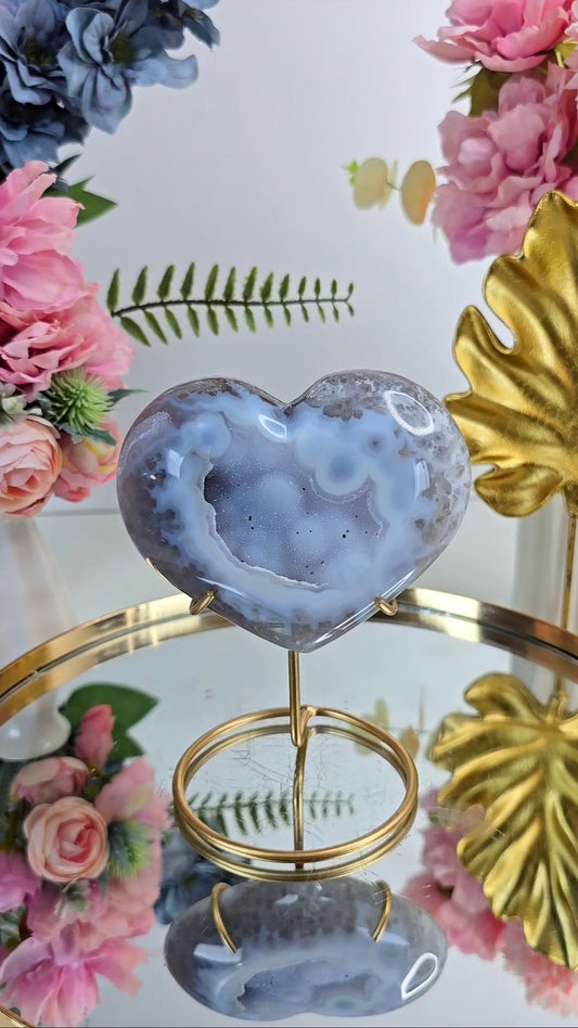 Druzy Agate Heart on stand H42