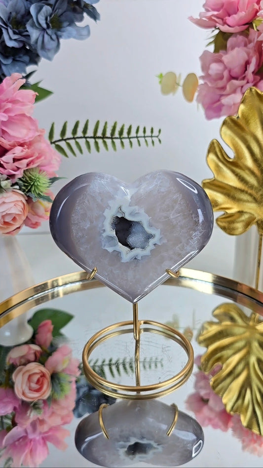 Druzy Agate Heart on stand H37