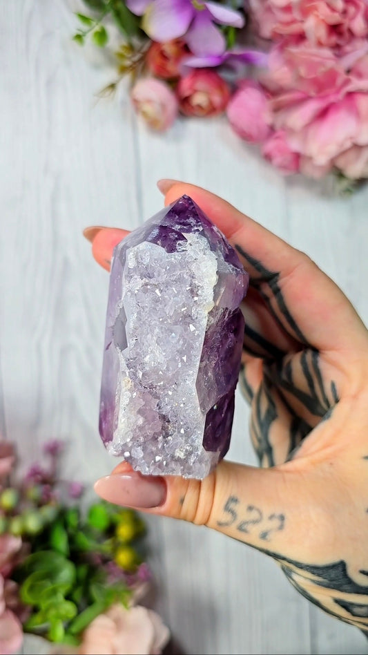 Sugary Amethyst Tower CT694