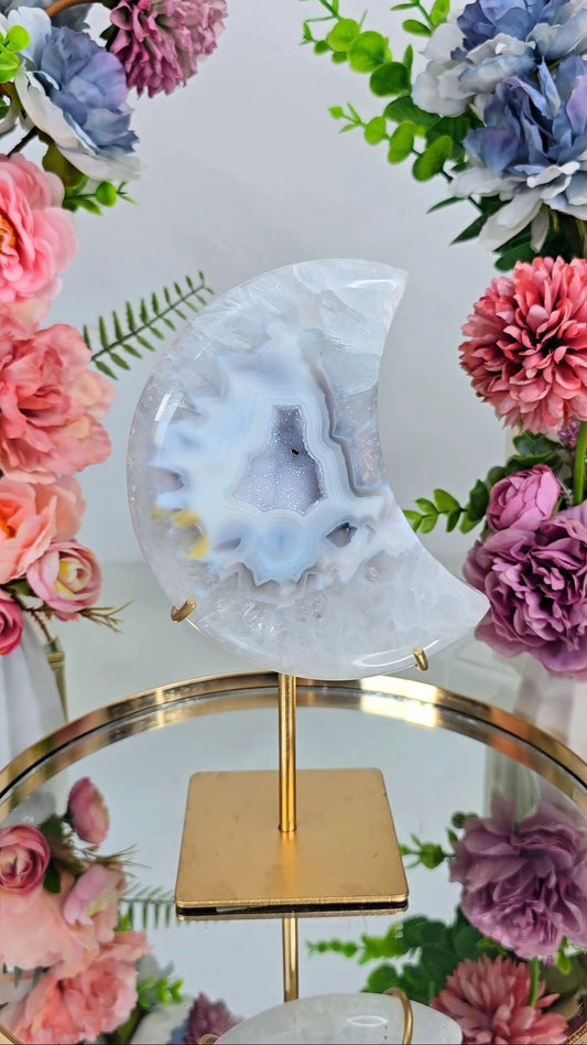 Druzy Agate Moon on stand CM307