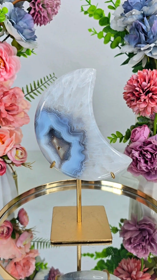 Druzy Agate Moon on stand CM308