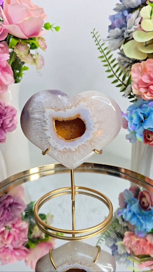 Druzy Agate Heart on stand H54