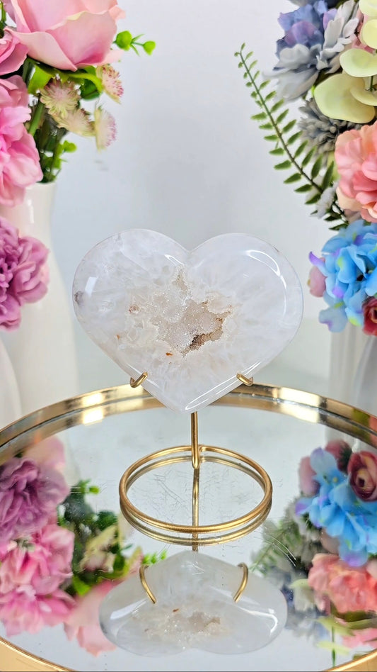 Druzy Agate Heart on stand H50