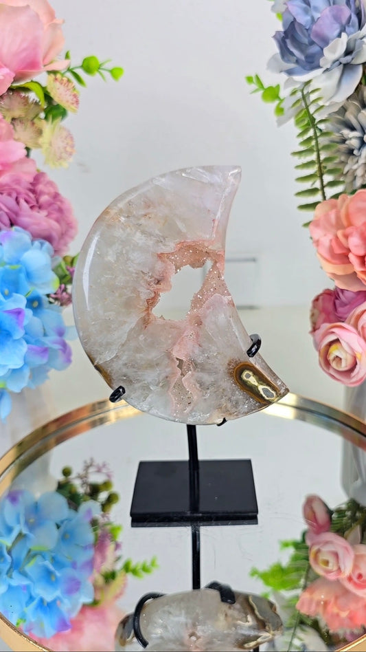 Druzy Pink Quartz Moon on stand CM312