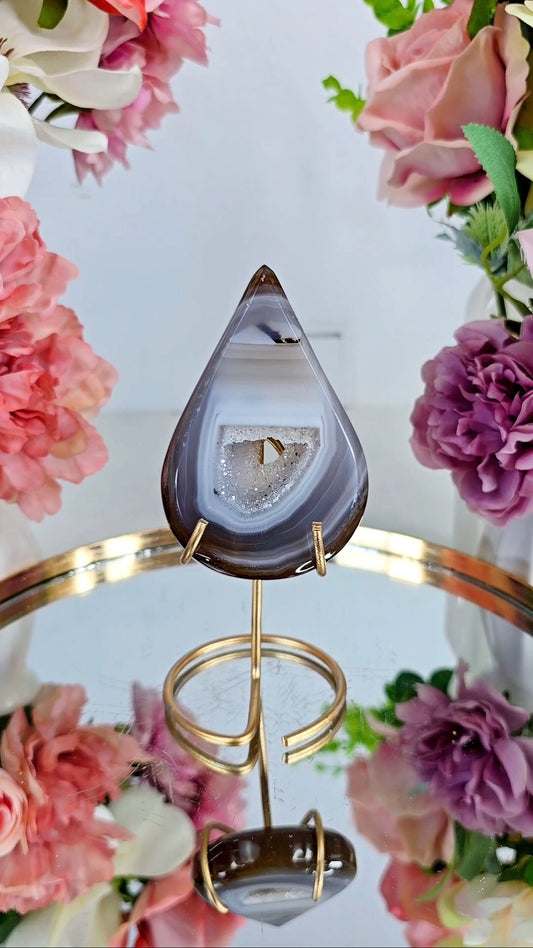 Druzy Agate Drop on stand D02