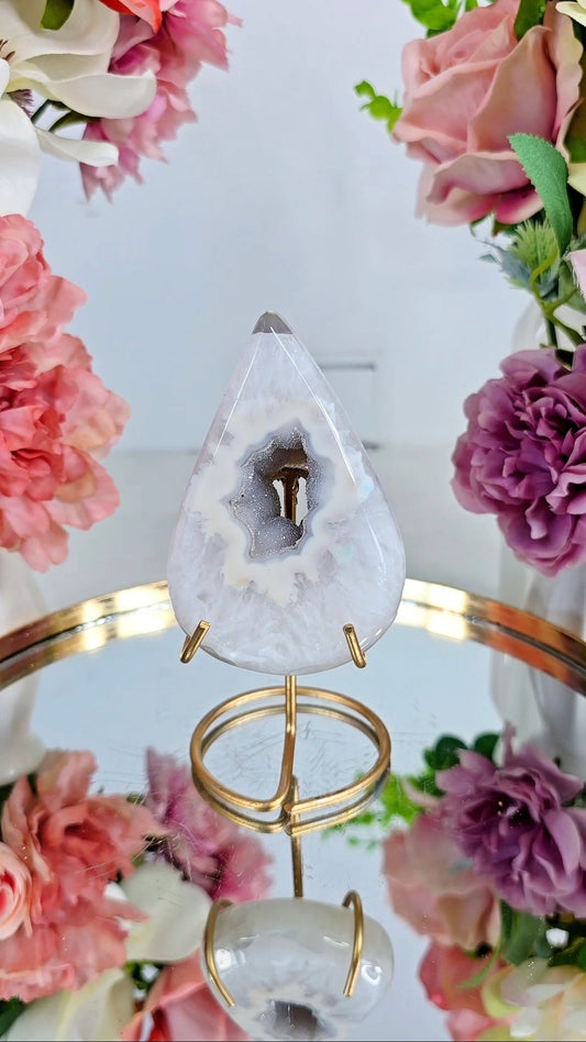 Druzy Agate Drop on stand D05