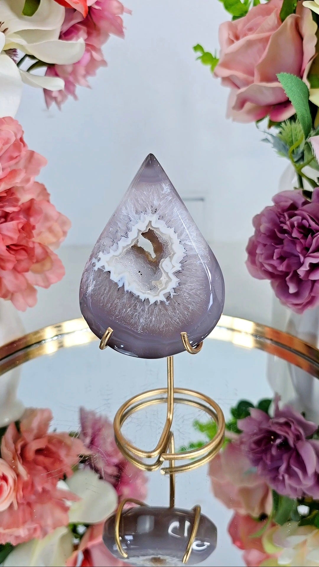 Druzy Agate Drop on stand D07