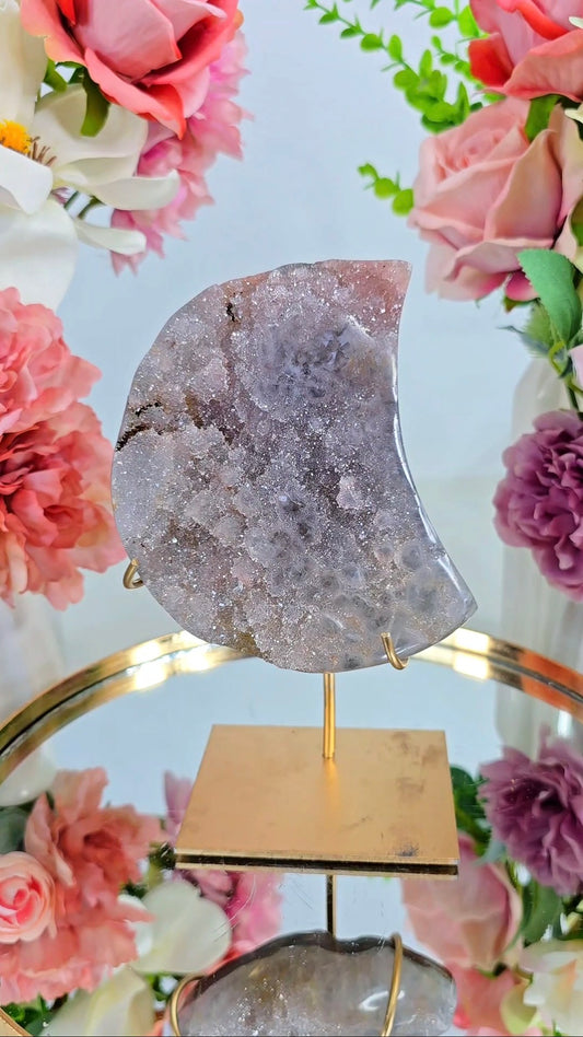 Druzy Rainbow Amethyst Moon on stand CM320