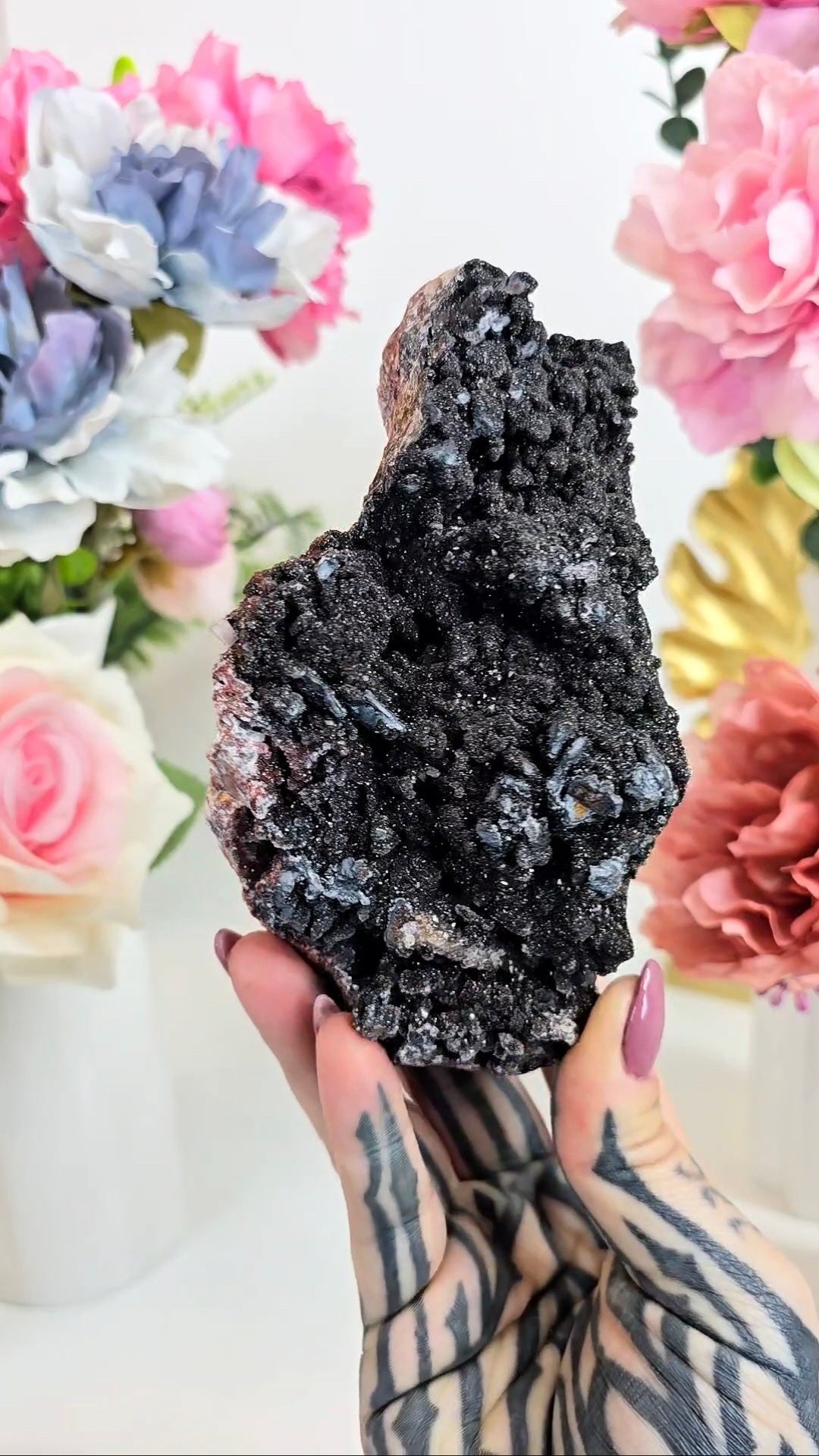 Manganite on Chalcedony 03