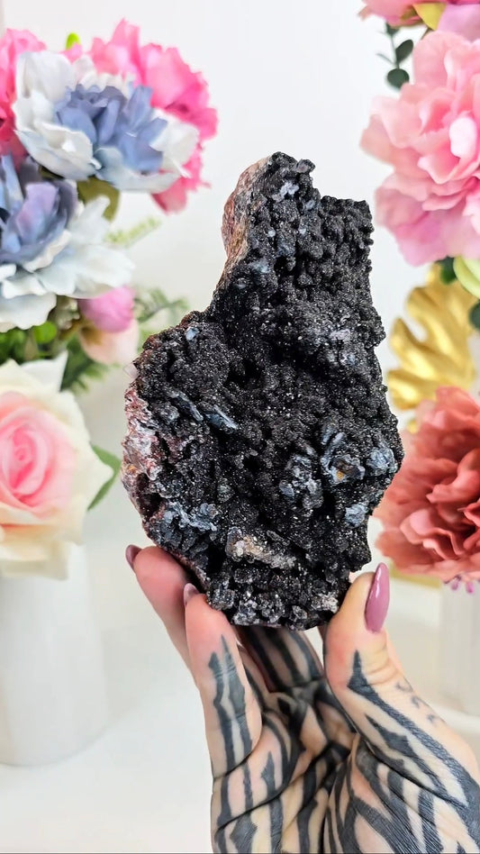 Manganite on Chalcedony 03