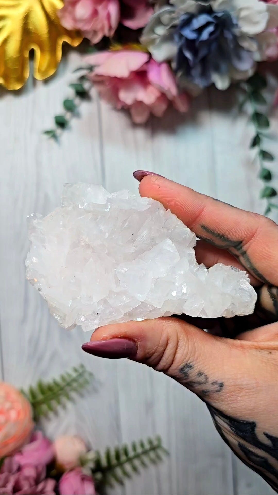 UV reactive Mangano Calcite