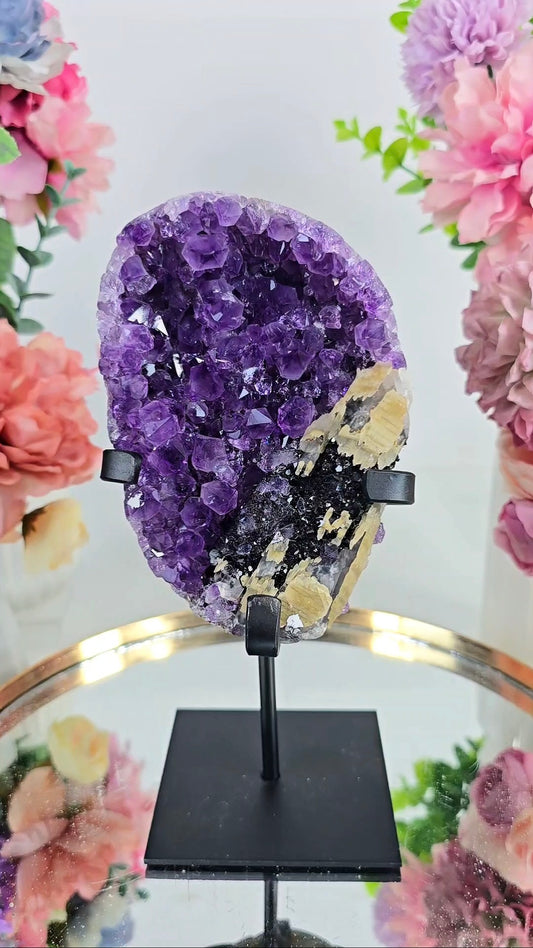 Druzy Amethyst / Calcite with hematite on Stand 65