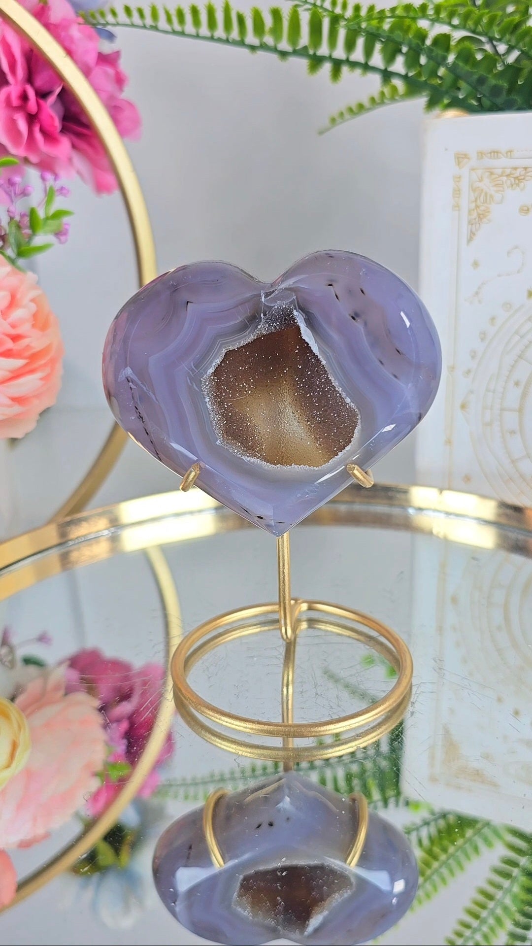 Druzy Agate Heart on stand H76