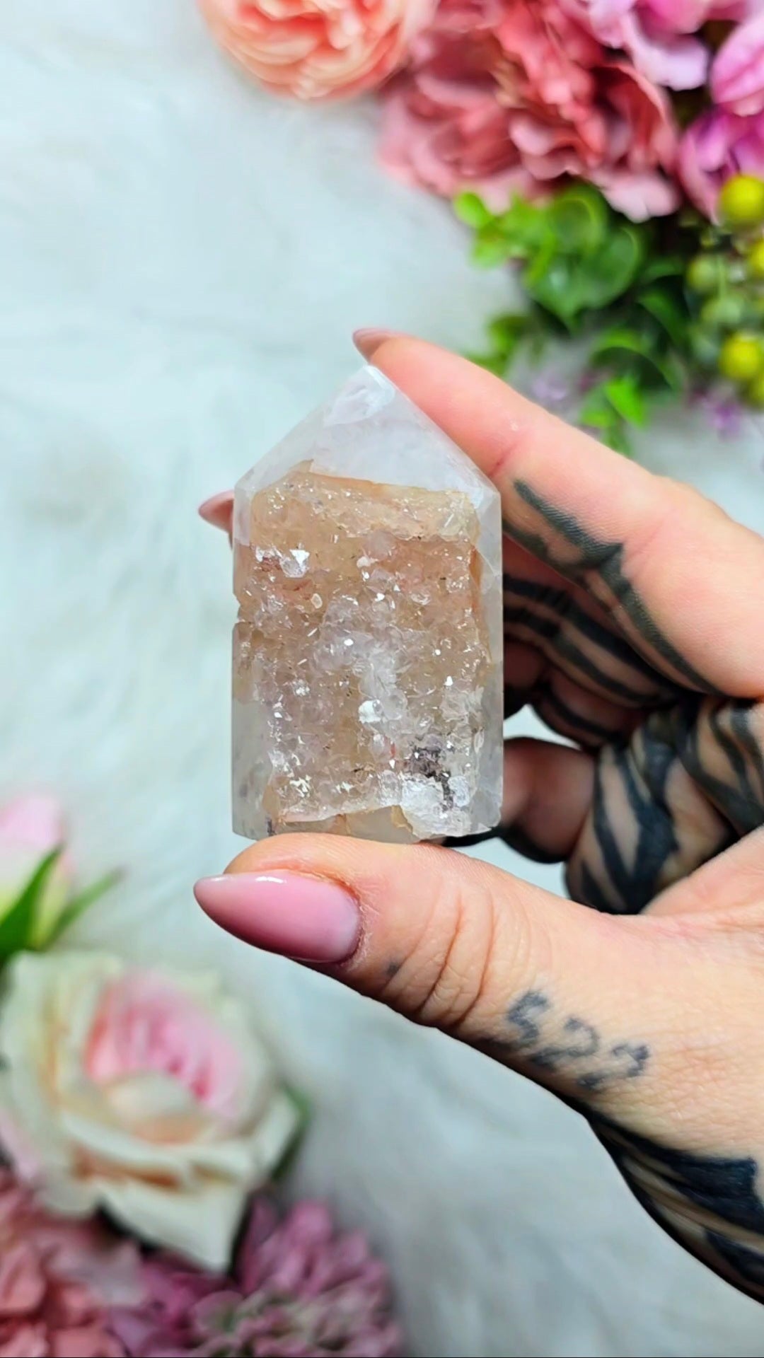Druzy Quartz tower CT768