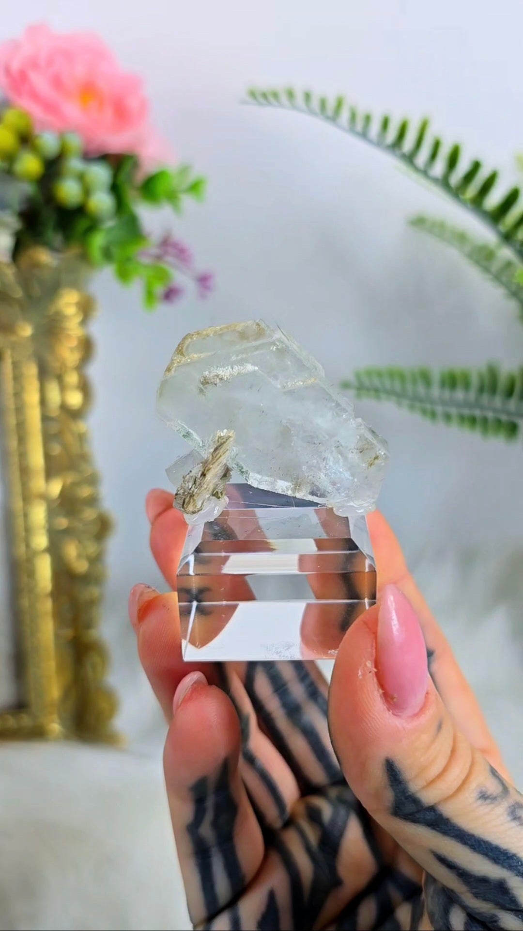 Aquamarine (Beryl) 03 – Natural Specimen on Clear Display Base